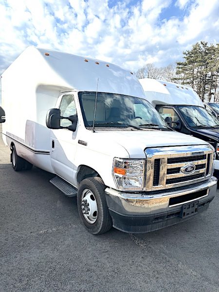 2024 FORD E-450