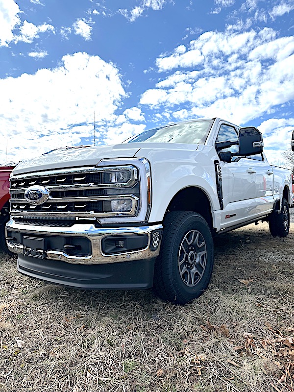 2024 FORD F-250 CREW-CAB