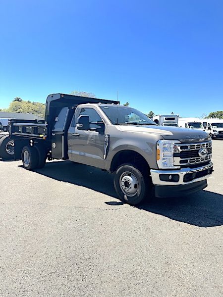 2023 FORD F-450 4X2