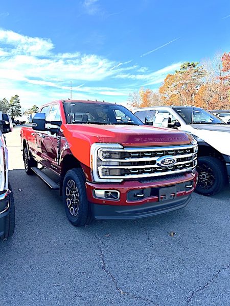 2024 FORD F-250.  F-350 CREW-CAB 4X4