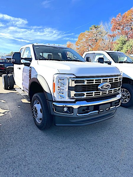 2024 FORD F-550 SUPER-CAB 4X4 CAB CHASSIS