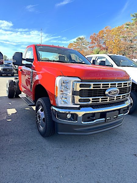 2024 FORD F-350 CAB CHASSIS 4X4