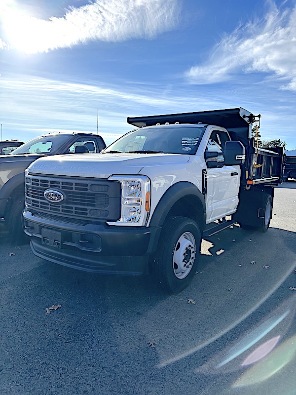 2023 FORD F-600 4X4 7.3L V8 GAS